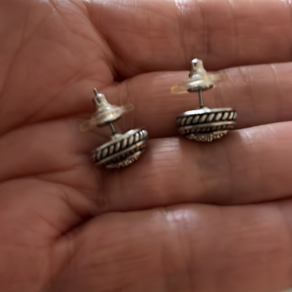 Earrings - Picture 4 of 5
